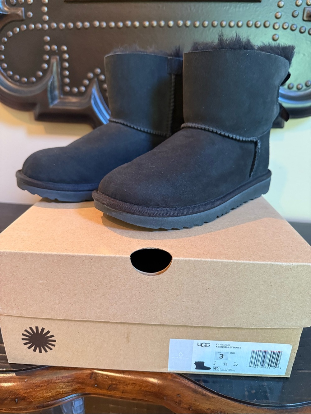 UGG Black Mini Bailey Bow II - Kids 3/Women’s 5